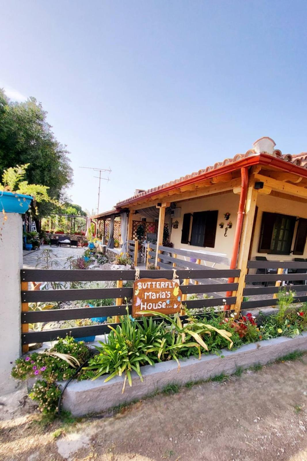 Housebutterfly Apartment โตโรนี ภายนอก รูปภาพ